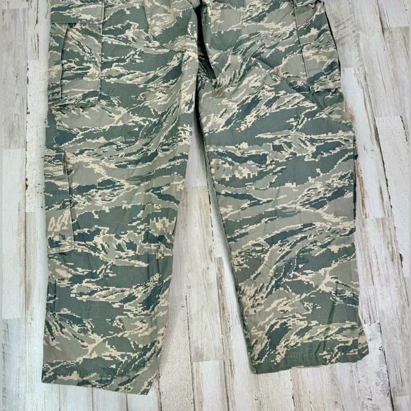 US Air Force Tactical Pants Military Mens 38x30 Green Digital Camo Cargo - Picture 12 of 12